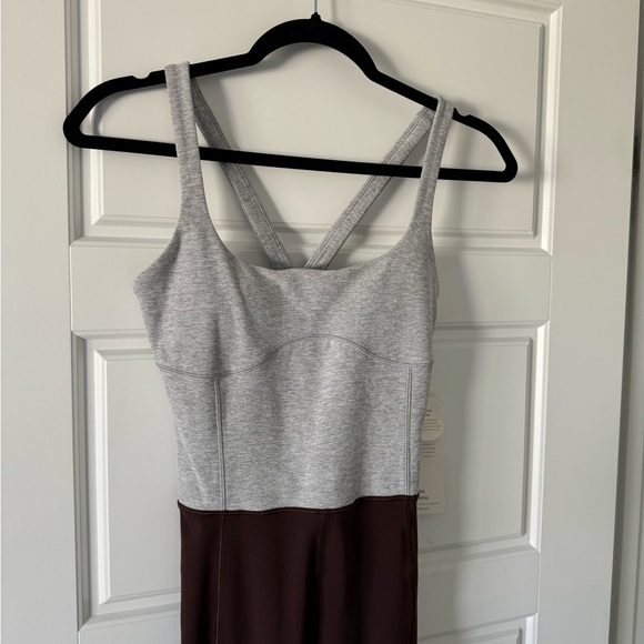 VUORI COLORBLOCK CORSET JUMPSUIT Gray & Mohogany Knit Size: XS NWT $128 MSRP - Picture 4 of 5